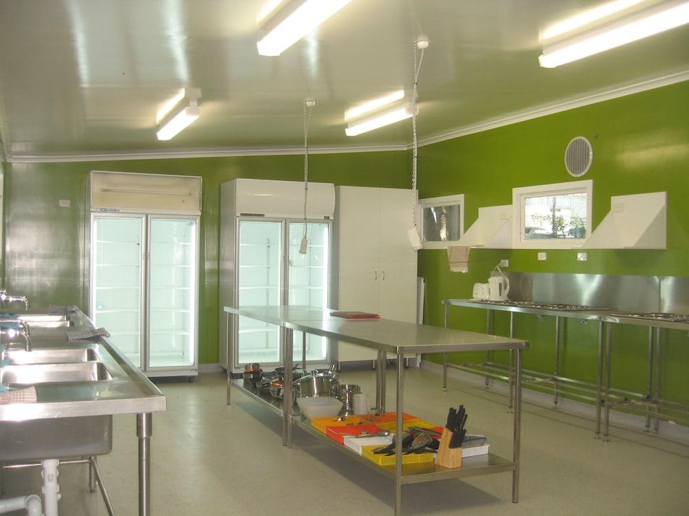 Nomads Airlie Beach (Adults Only) Экстерьер фото